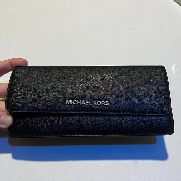 Michael Kors Jet Set Crossgrain Leather Snap-Front Large Wallet Black with Gold - Picture 1 of 9